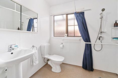 Photo of property in 3/47 Edmonton Road, Henderson, Auckland, 0612