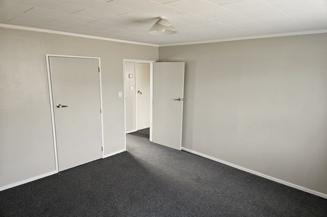 Photo of property in 51f1- Hartford Crescent, Totara Park, Upper Hutt, 5018
