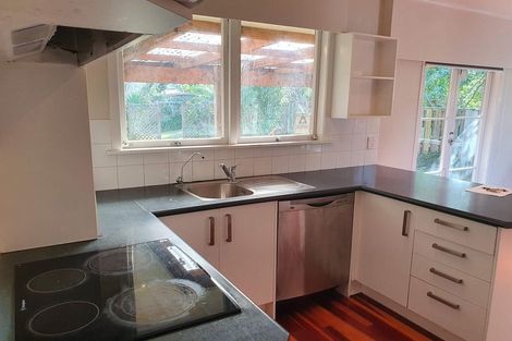 Photo of property in 33 Tahi Terrace, Glen Eden, Auckland, 0602