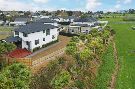 Photo of property in 75 Beatty Road, Pukekohe, 2120