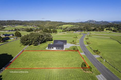 Photo of property in 35 Stoney Hill Road, Te Kamo, 0185