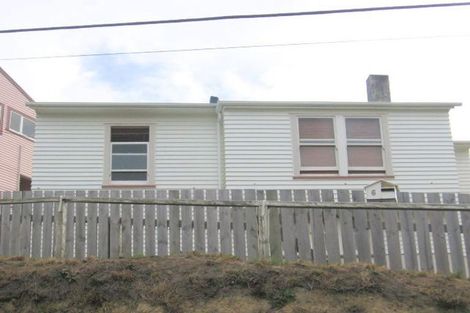 Photo of property in 6 Bowes Crescent, Strathmore Park, Wellington, 6022
