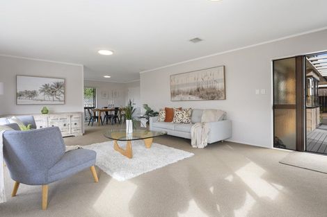 Photo of property in 1 The Green, Mount Maunganui, 3116