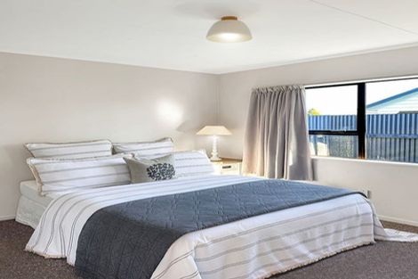 Photo of property in 1 Perry Crescent, Greenmeadows, Napier, 4112