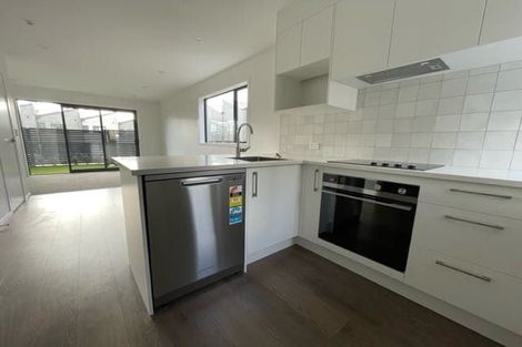 Photo of property in 27/28 Westgate Drive, Westgate, Auckland, 0614