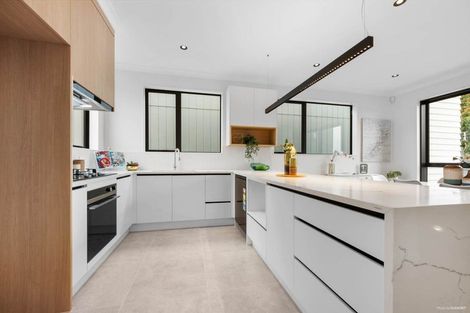 Photo of property in 5/31 Hill Crescent, New Lynn, Auckland, 0600