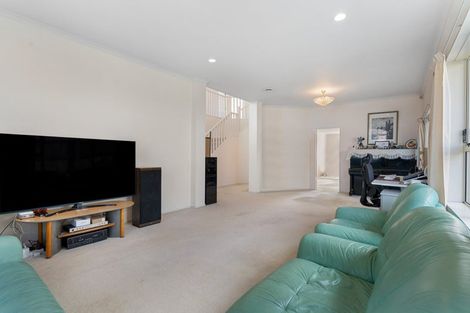 Photo of property in 19 Belgate Place, Somerville, Auckland, 2014