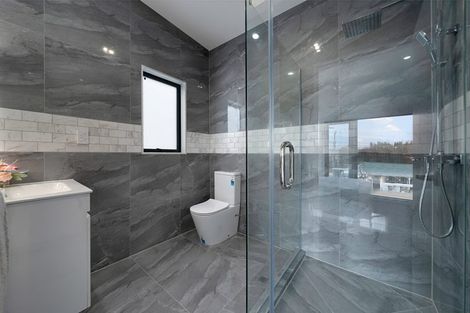 Photo of property in 3/13 Sarona Avenue, Glen Eden, Auckland, 0602