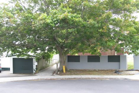 Photo of property in 2/6 Phillip Parade, Forrest Hill, Auckland, 0620
