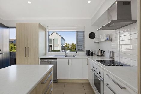 Photo of property in 6 Shelduck Way, Hobsonville, Auckland, 0616
