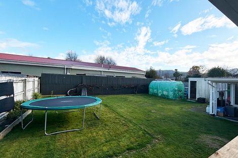 Photo of property in 2 Cole Grove, Wallaceville, Upper Hutt, 5018