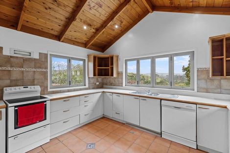 Photo of property in 1175 South Head Road, South Head, Helensville, 0874