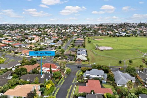 Photo of property in 3 Bronte Place, Somerville, Auckland, 2014