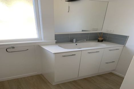 Photo of property in 70 Cutfield Road, New Plymouth, 4310