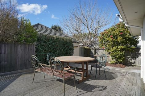 Photo of property in 420 Memorial Avenue, Burnside, Christchurch, 8053