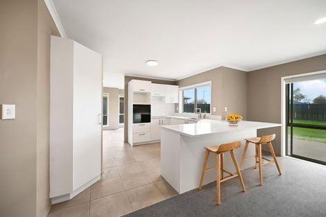 Photo of property in 55 Wiltshire Drive, Huntington, Hamilton, 3210