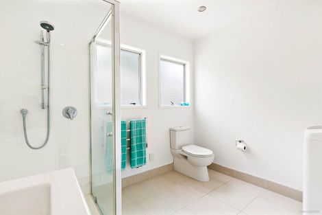 Photo of property in 43 Holt Avenue, Torbay, Auckland, 0630