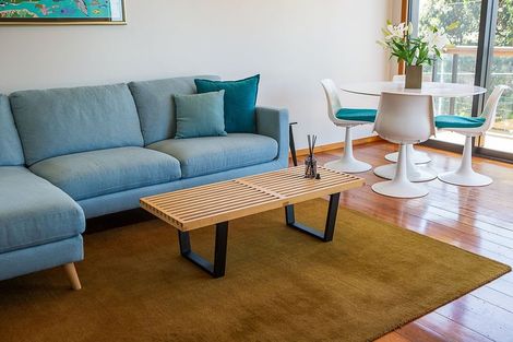 Photo of property in 274 Queens Drive, Lyall Bay, Wellington, 6022