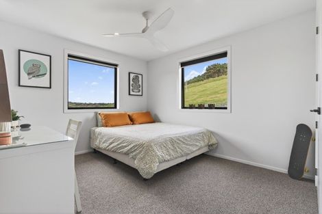 Photo of property in 10 Lakeview Lane, Mangawhai, 0573