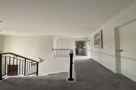 Photo of property in 4 English Oak Drive, Schnapper Rock, Auckland, 0632