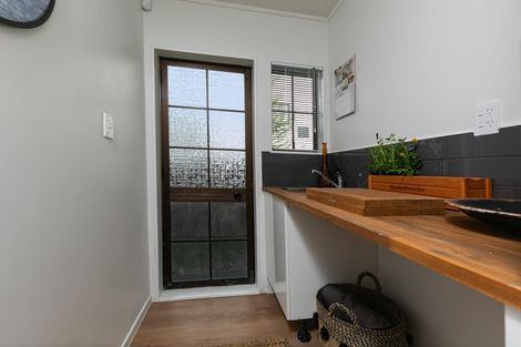 Photo of property in 1/4227 Great North Road, Glendene, Auckland, 0602