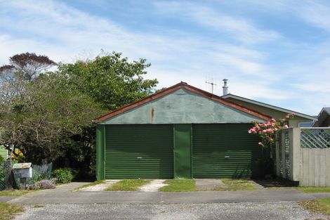 Photo of property in 10 Queen Street, Westport, 7825