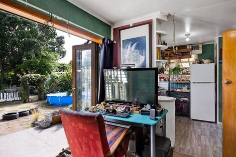 Photo of property in 6 Charles Major Place, Hawera, 4610