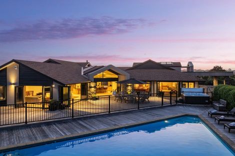 Photo of property in 115 Grand Drive, Orewa, 0931