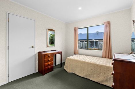 Photo of property in 32 Palmbrook Avenue, Havelock North, 4130