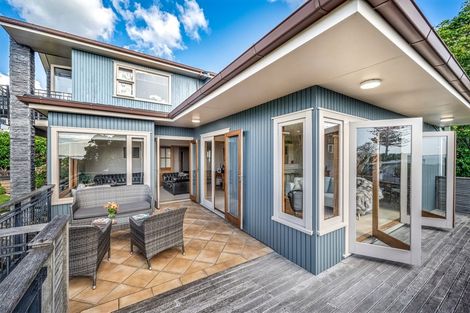 Photo of property in 8 Rangitoto View Road, Cockle Bay, Auckland, 2014