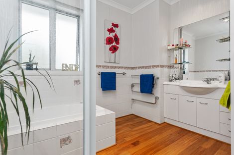 Photo of property in 65 Taylor Street, Cambridge, 3434