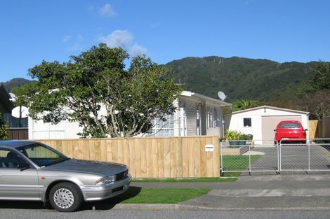 Photo of property in 3 Karamea Grove, Wainuiomata, Lower Hutt, 5014