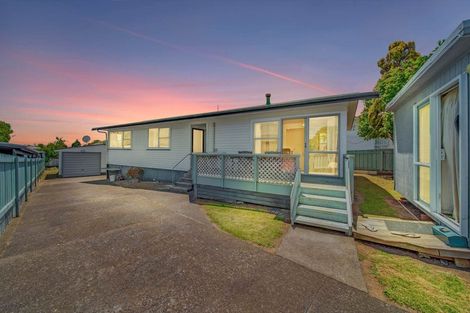 Photo of property in 23 Kemble Close, Mangere, Auckland, 2022