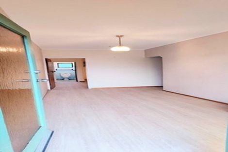 Photo of property in 41 Miltonia Avenue, Te Atatu South, Auckland, 0610