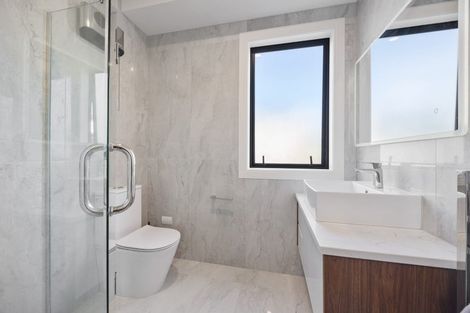 Photo of property in 2 Drumnaconagher Road, Flat Bush, Auckland, 2019