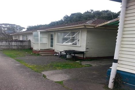 Photo of property in 2/16 Kaponga Crescent, New Lynn, Auckland, 0600