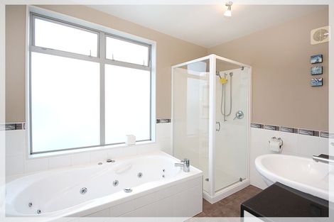 Photo of property in 9 Trafalgar Street, Foxton Beach, Foxton, 4815