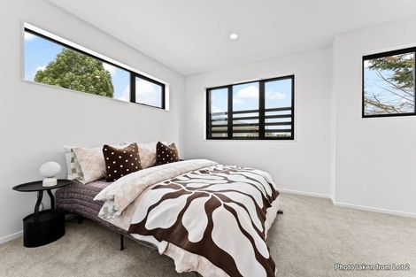 Photo of property in 2/58 Waipani Road, Te Atatu Peninsula, Auckland, 0610