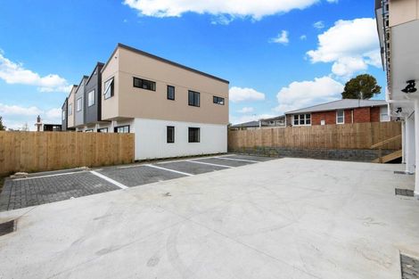 Photo of property in 6/53 Archibald Road, Kelston, Auckland, 0602