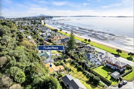 Photo of property in 7 Luke Place, Eastern Beach, Auckland, 2012