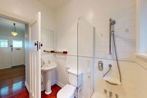 Photo of property in 43 Trelissick Crescent, Ngaio, Wellington, 6035
