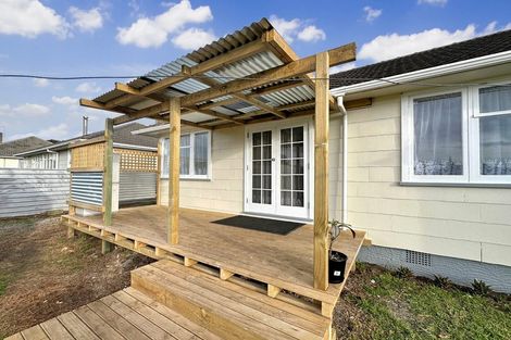 Photo of property in 32 Akatea Street, Gonville, Whanganui, 4501