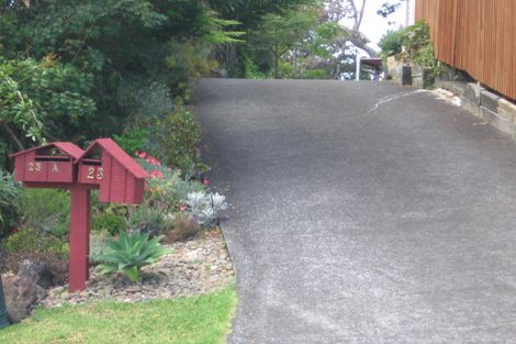 Photo of property in 2/23 Ludlow Terrace, Totara Vale, Auckland, 0627