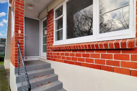 Photo of property in 2 Argyle Grove, Trentham, Upper Hutt, 5018