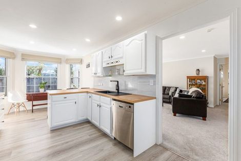 Photo of property in 84 Navigation Drive, Whitby, Porirua, 5024