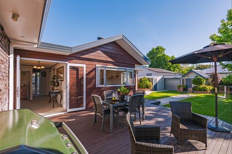 Photo of property in 26 Brightwater Terrace, Terrace End, Palmerston North, 4410