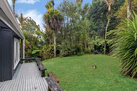 Photo of property in 33 Tainui Road, Titirangi, Auckland, 0604