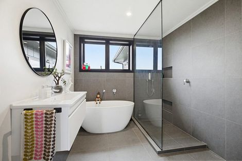 Photo of property in 14 Alexandra Road, Roseneath, Wellington, 6021