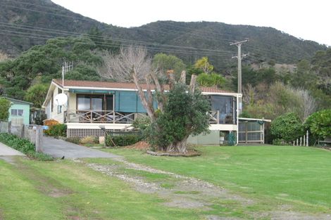 Photo of property in 65 Urquharts Bay Road, Whangarei Heads, Whangarei, 0174
