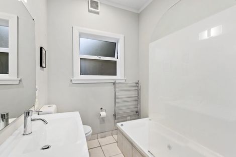 Photo of property in 10 Brighton Street, Island Bay, Wellington, 6023